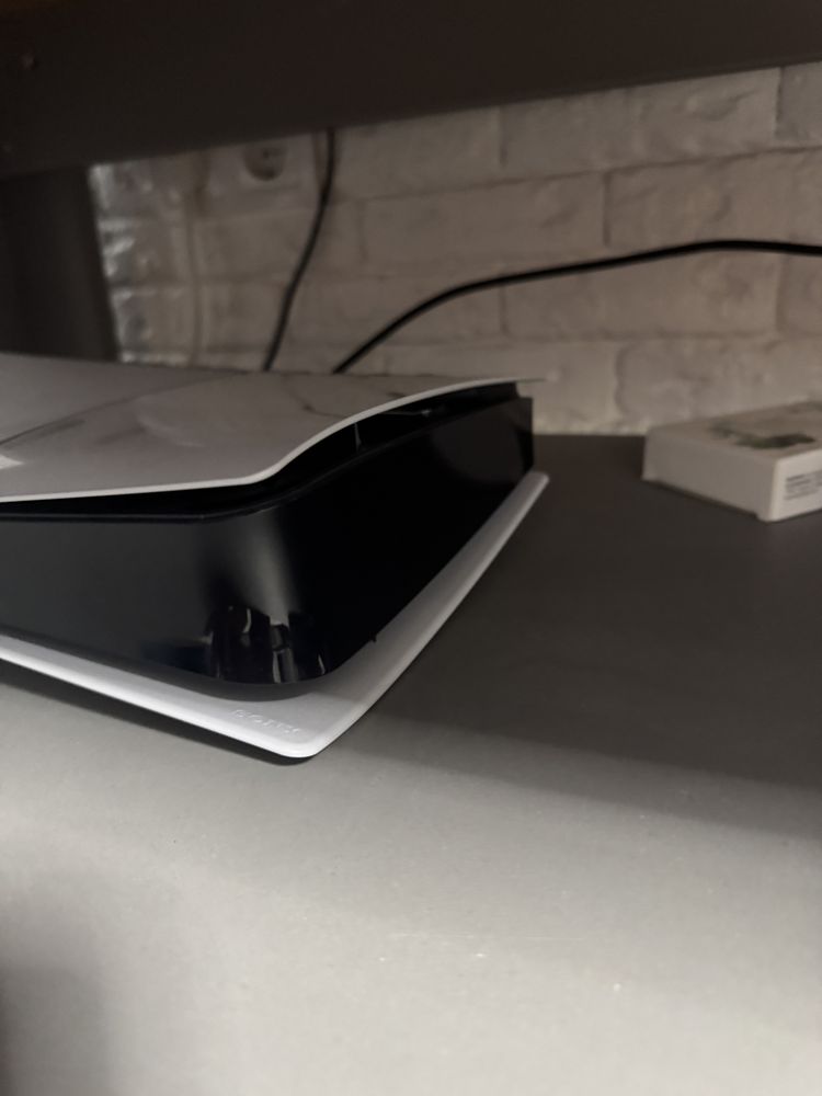 приставка PlayStation 5 Slim Digital Edition з аксесуарами