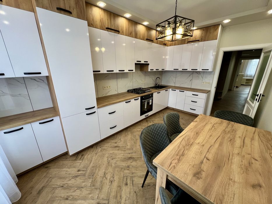 Довготривала оренда 2 кім. квартири по вул. Героїв Крут. Сокільники