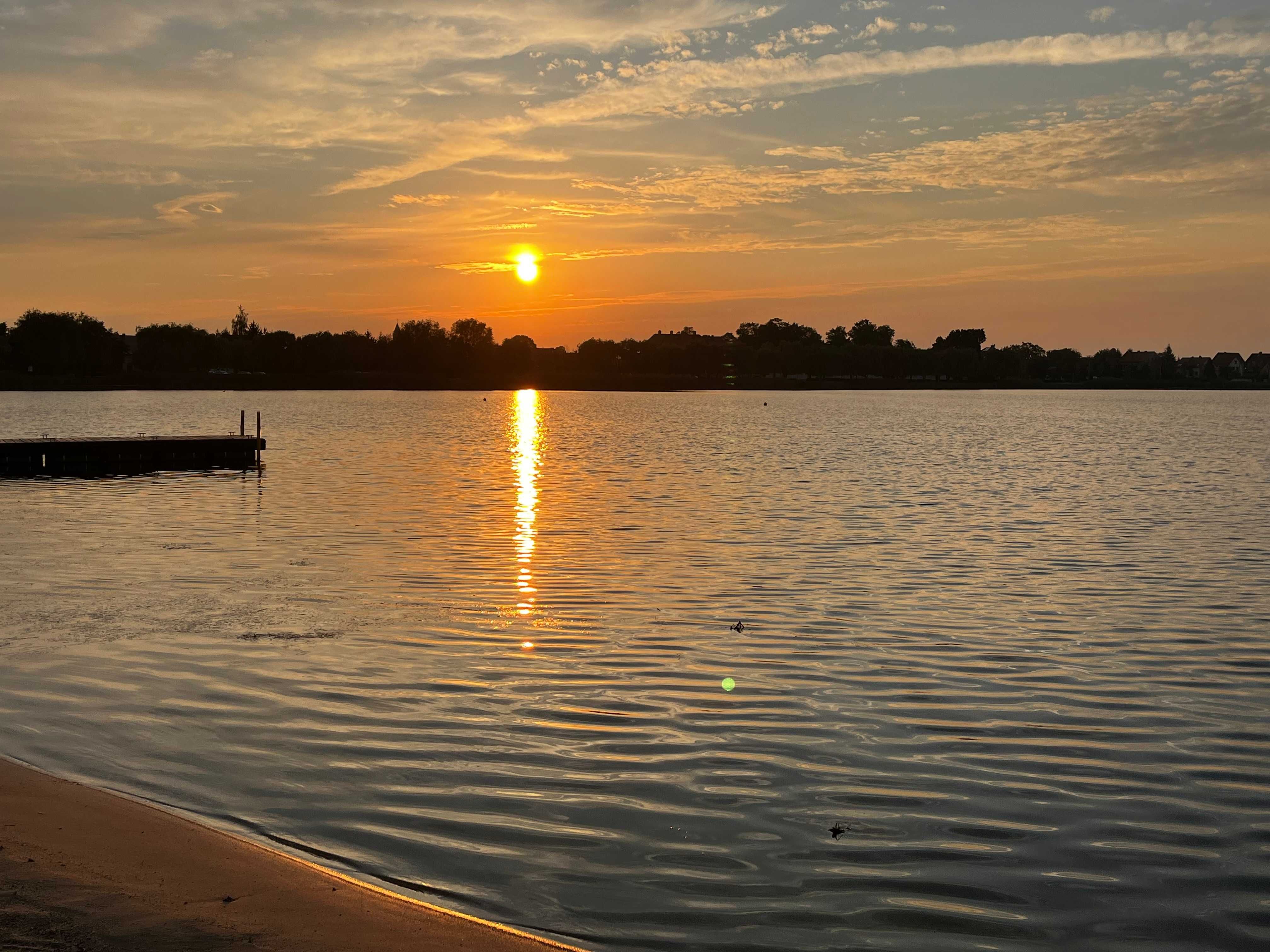 Domek w Sosenkach z własnym Jakuzzi  nad jeziorem