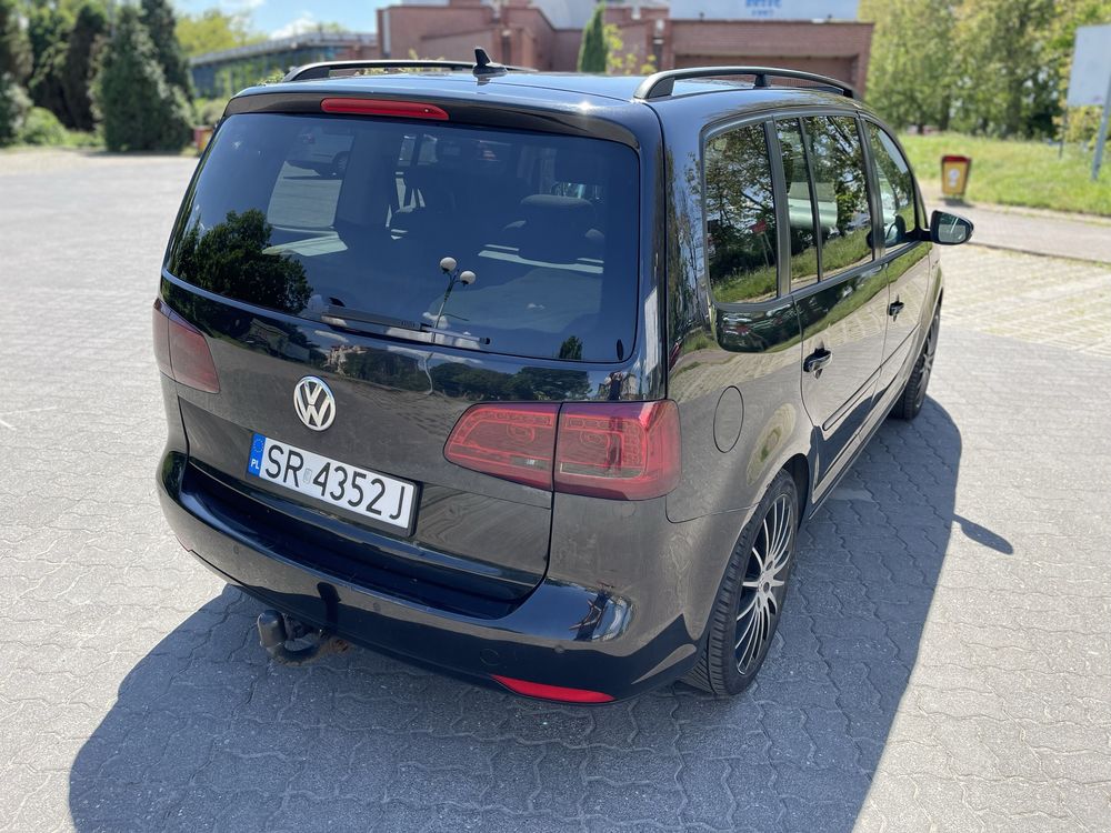 Volkswagen Touran 2.0 TDI 140 DSG Match 7 osób