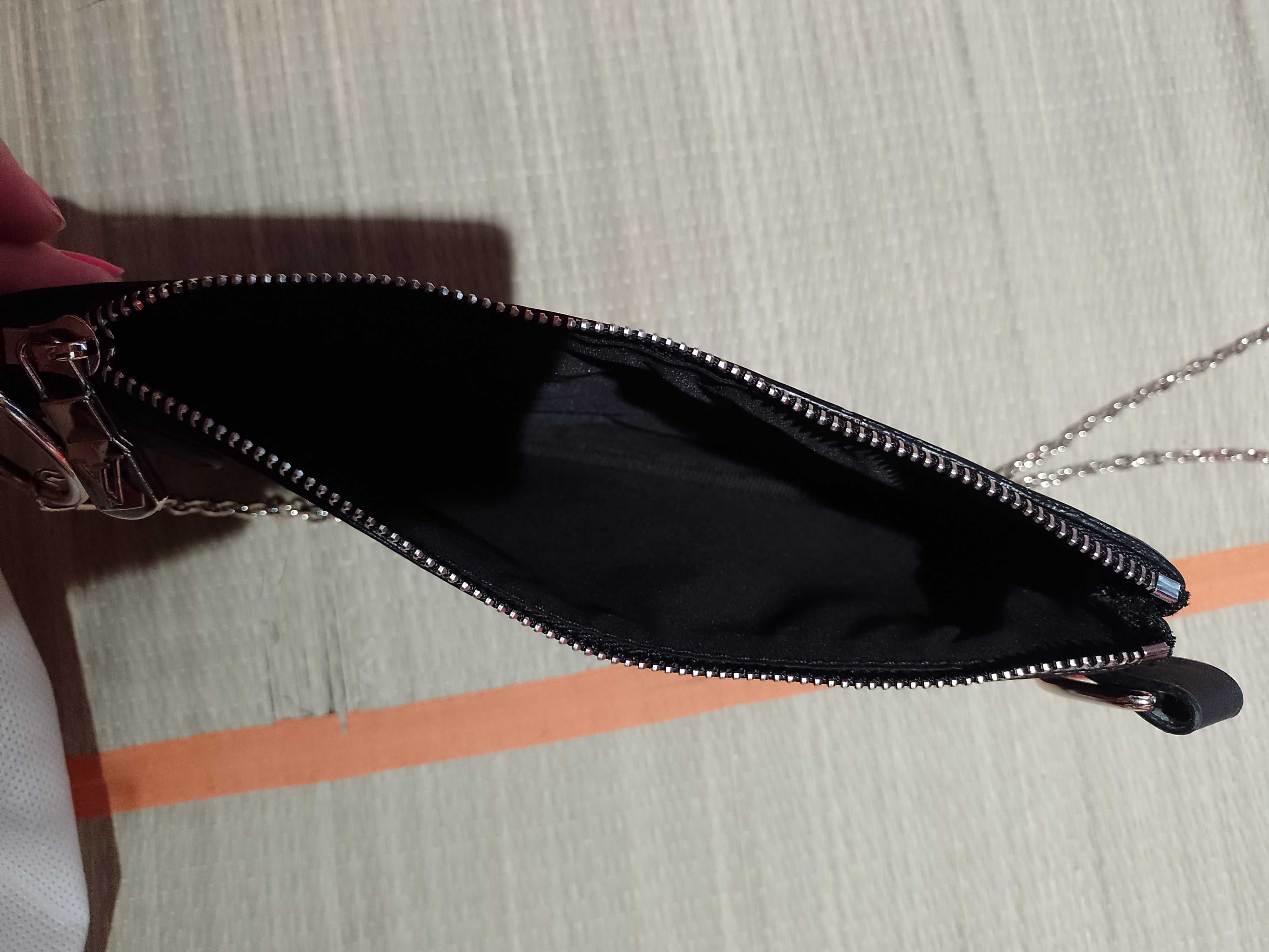 Louis Vuitton/Ekskluzywna , Czarna torebka listonoszka