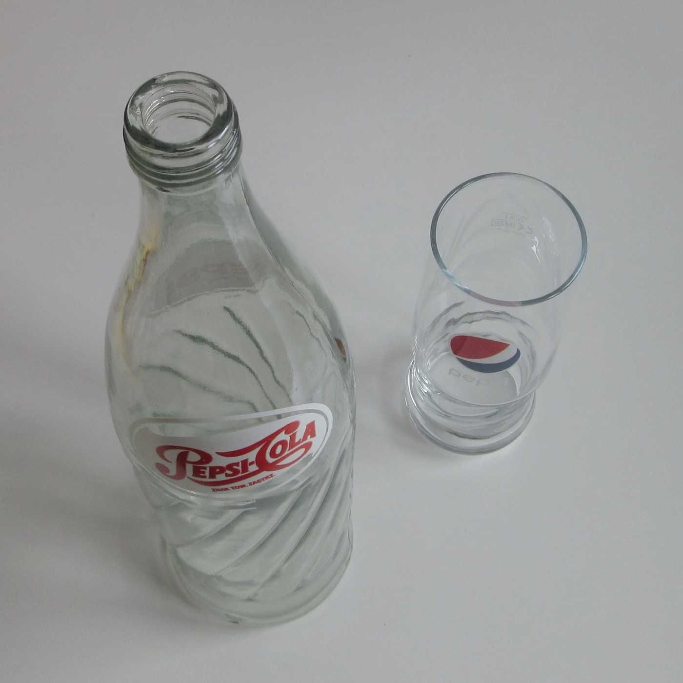 Butelka i szklanka Pepsi Cola