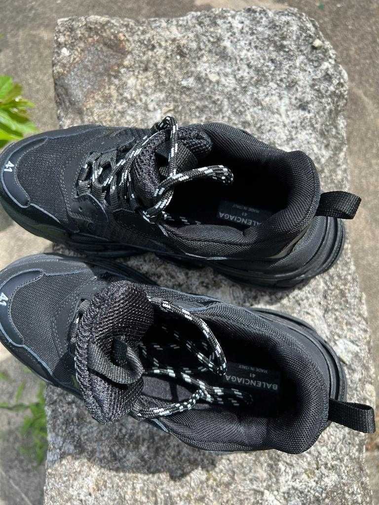 Balenciaga Triple S Black