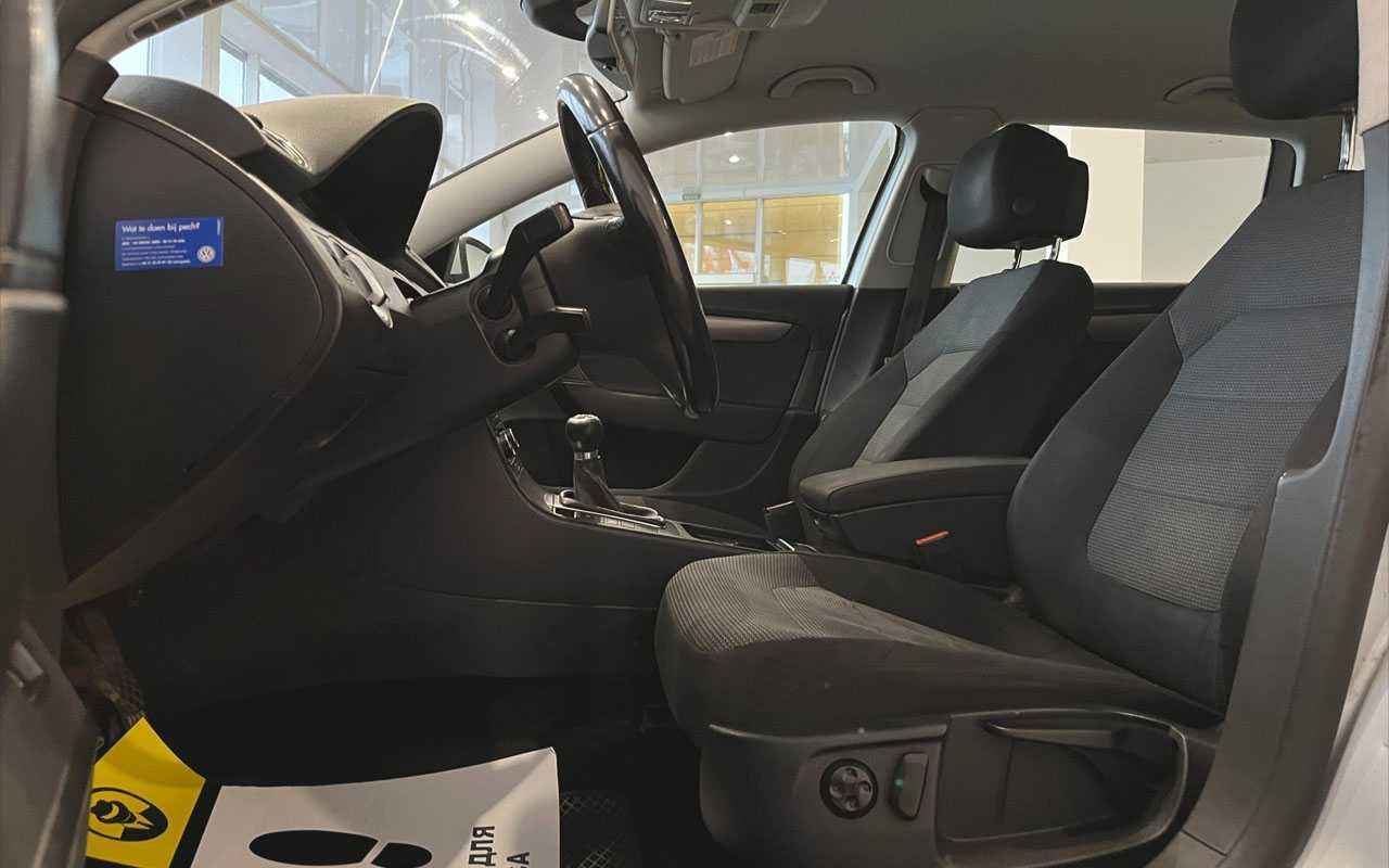 Volkswagen Passat 2011