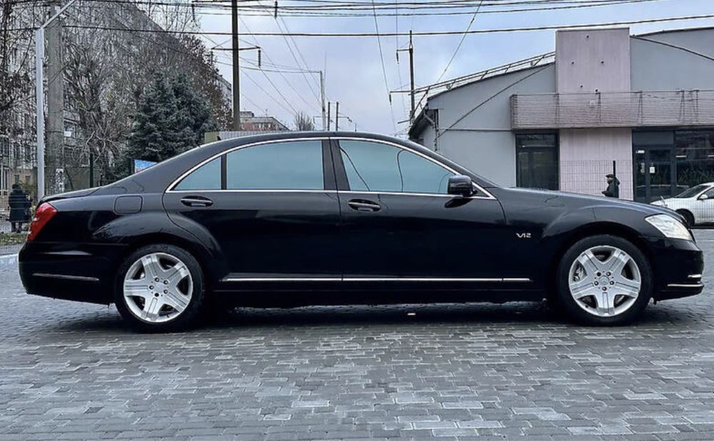 Mercedes W221 S600