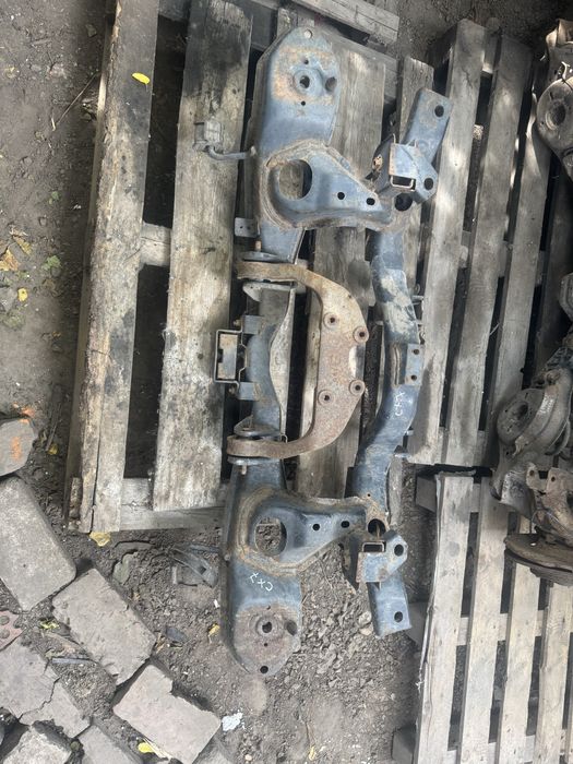 Подрамник задний mazda cx 7 2.3