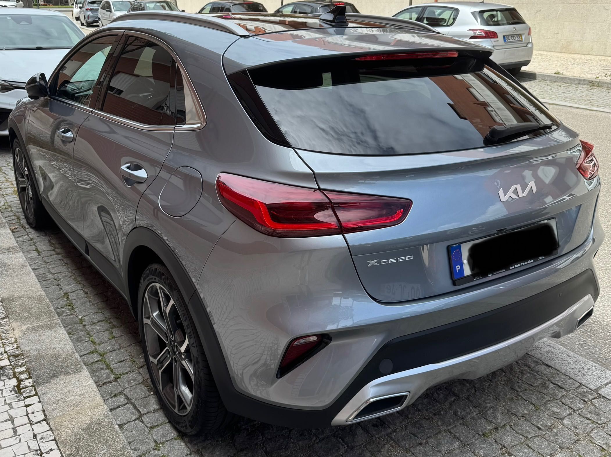 Kia XCeed 1.0 T-GDi Tech 2022 – SUV compacto em excelente estado!