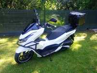 Honda PCX 125. 2024r. Bogate wyposażenie dodatkowe. Stan idealny.