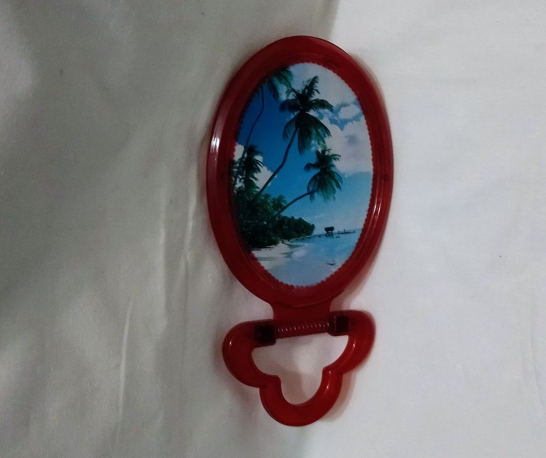 Продам зеркало .  Овальное .