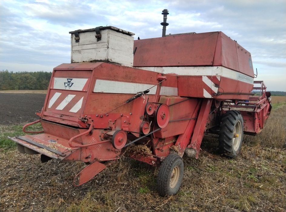 Комбайн готовий до жнив