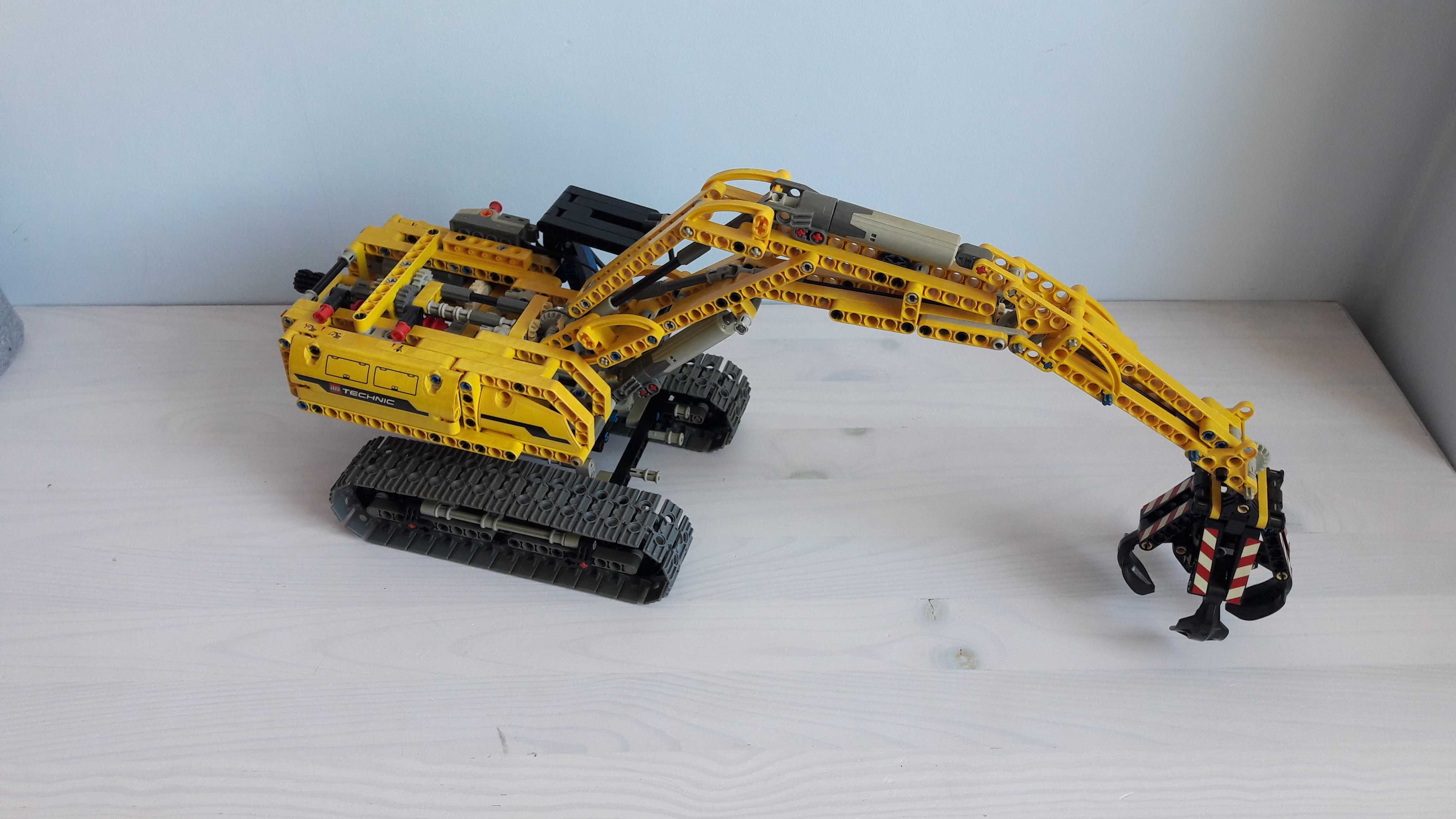 Lego Technic 42006 (10-16) Koparka gąsienicowa