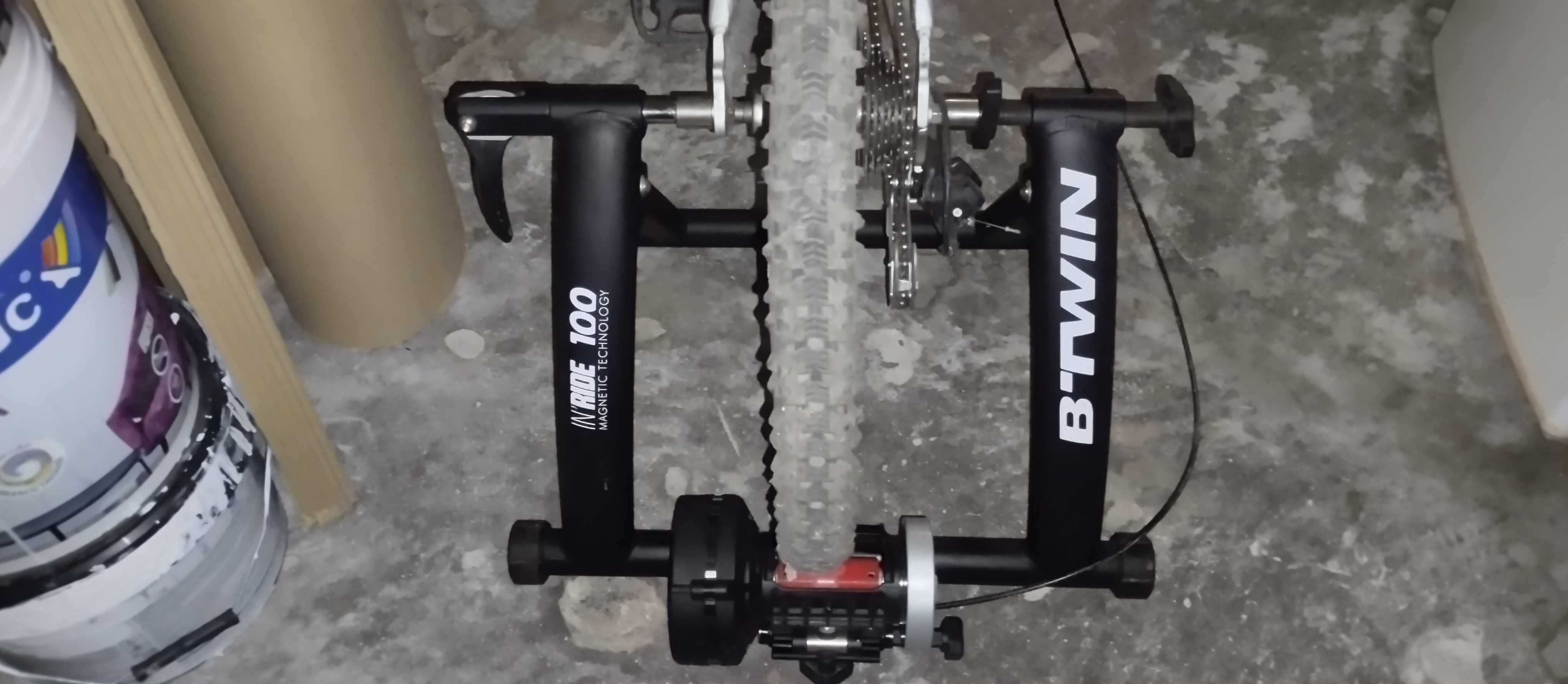 Rolo de bicicleta -Tripé bicicleta com dínamo indoor