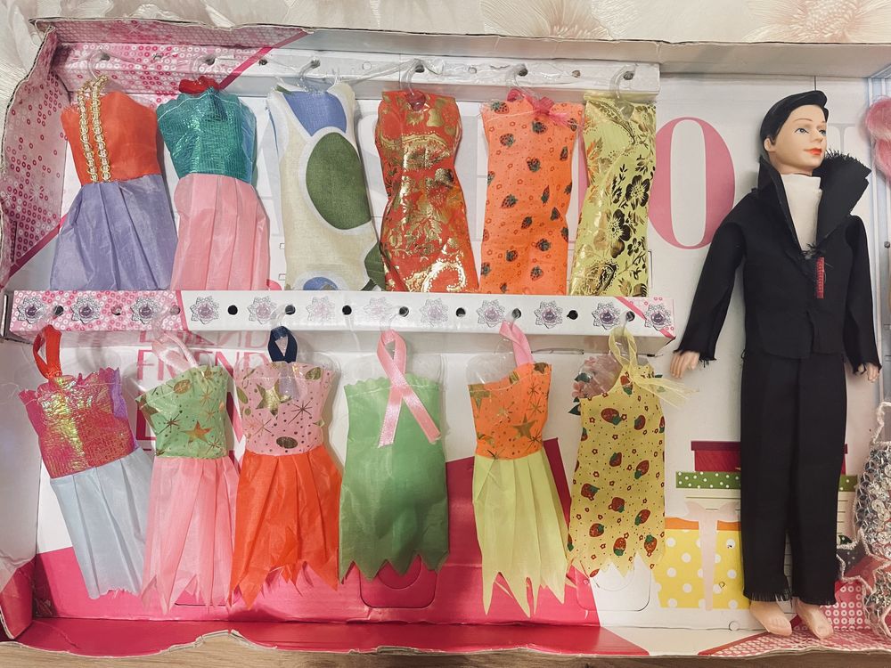 Кукла барби и кэн, набор из 12 платьев(65см на 30см)