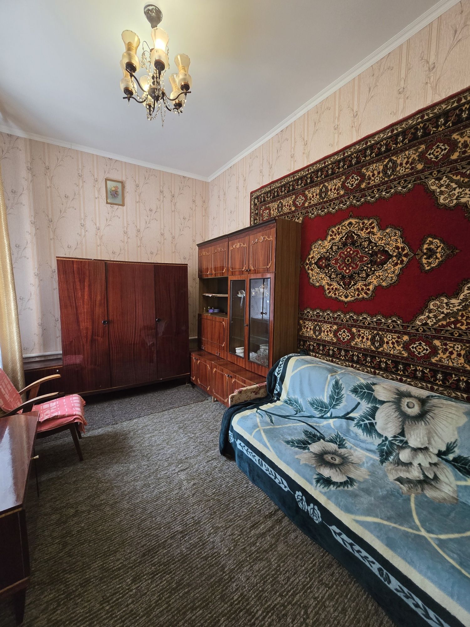 В продаже  двухкомнатная квартира в Центре. Пер. Асташкина.