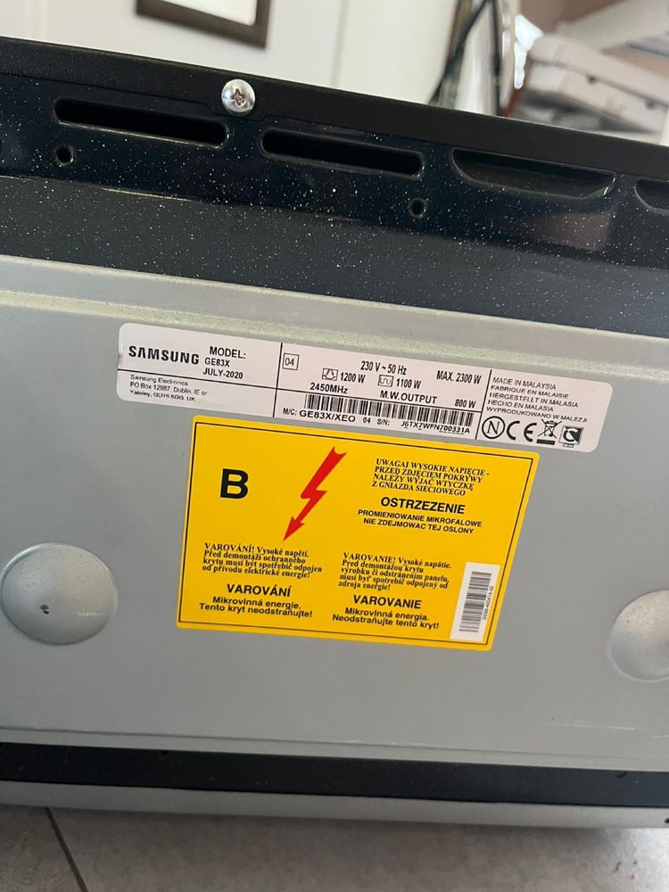 Mikrofala samsung GE83X