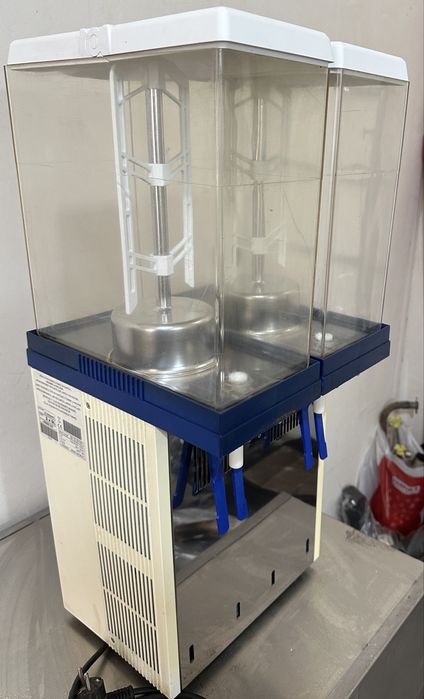 Продам сокоохоладитель слаш 2/9л Италия