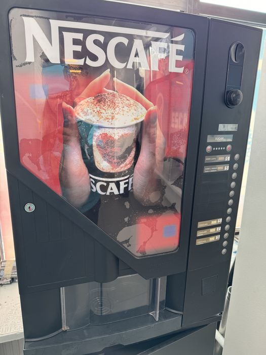 Automat do kawy i czekolady Nescafe Rheavendors