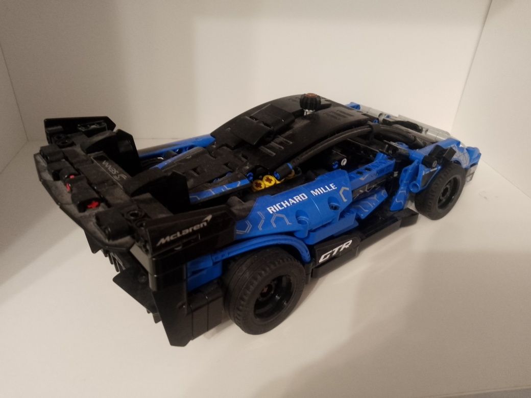 Лего 42123 McLaren Senna GTR, Технік.