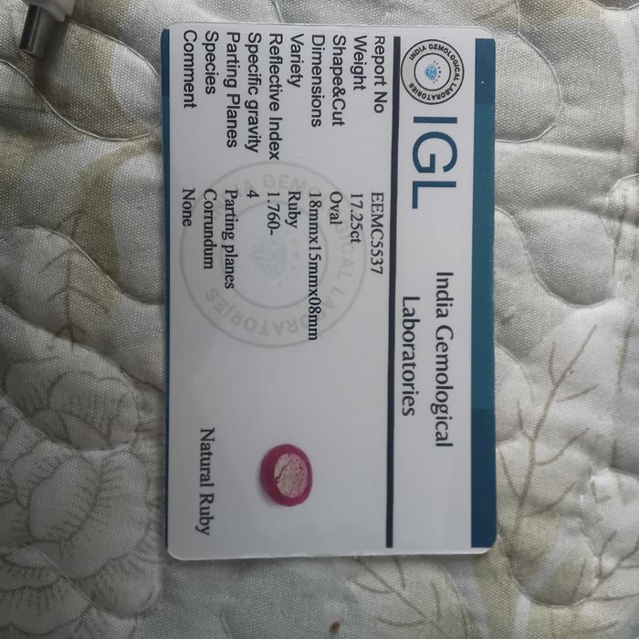 Lindo Ruby Natural Certificada à Venda