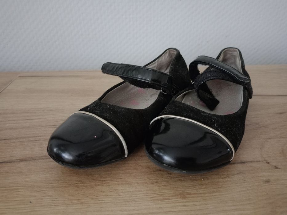 Buty lakieki, baleriny dziewczęce Cool club rozm. 32