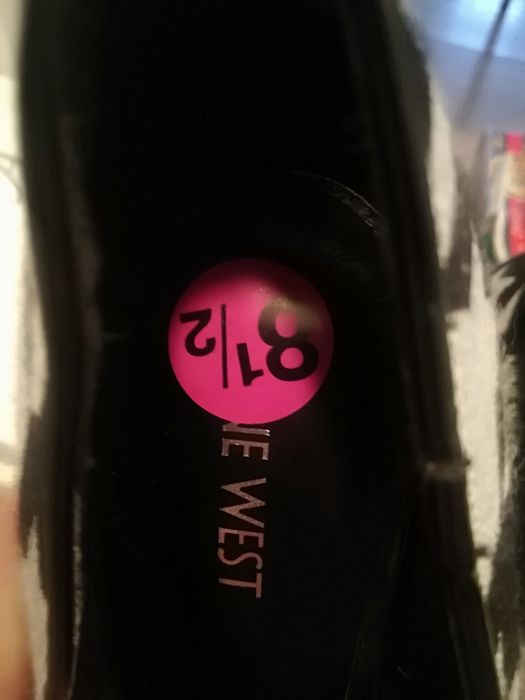 NINE WEST 8. 5 / 39.5