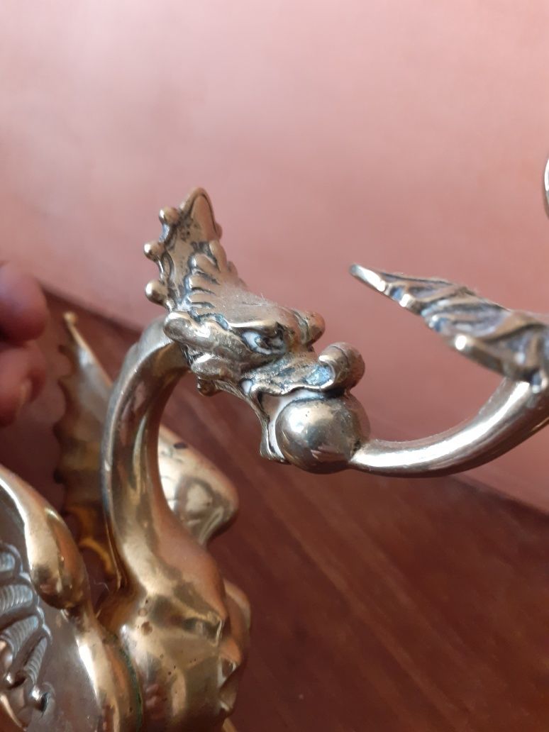 Dragões par de candelabros antigos em metal