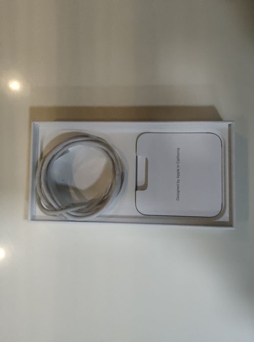 iPhone 15 Pro Max 256GB titânio Como Novo