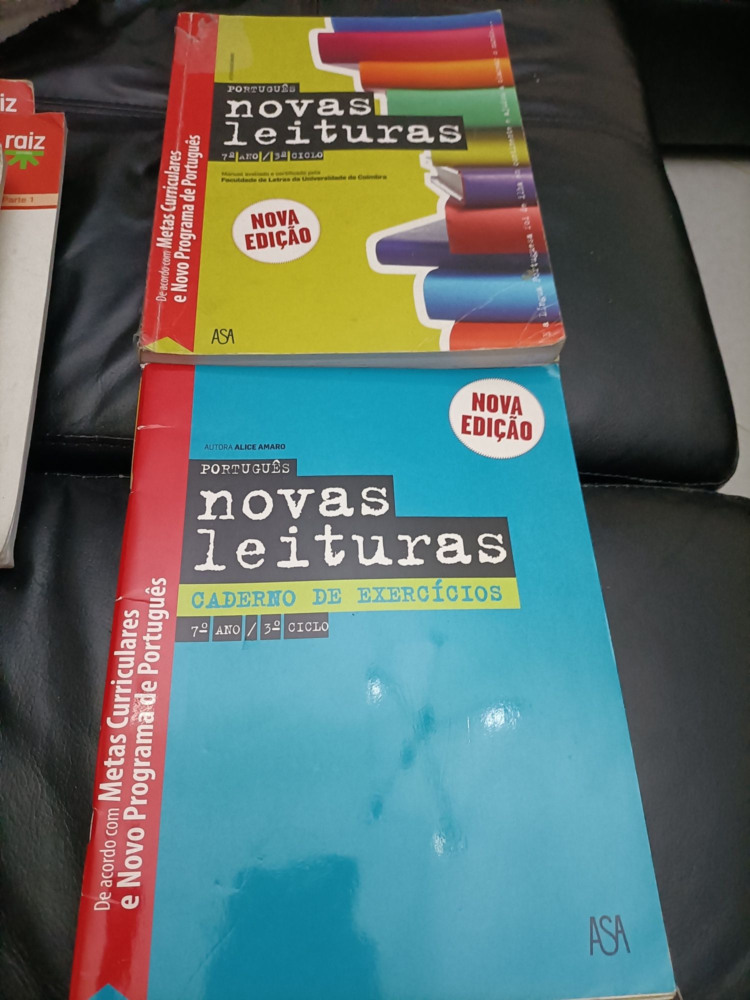 Livros escolares e cadernos de atividades 7 ano