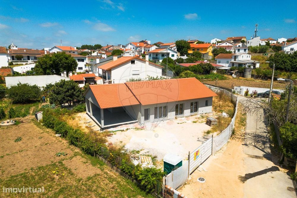 Moradia T4 para venda