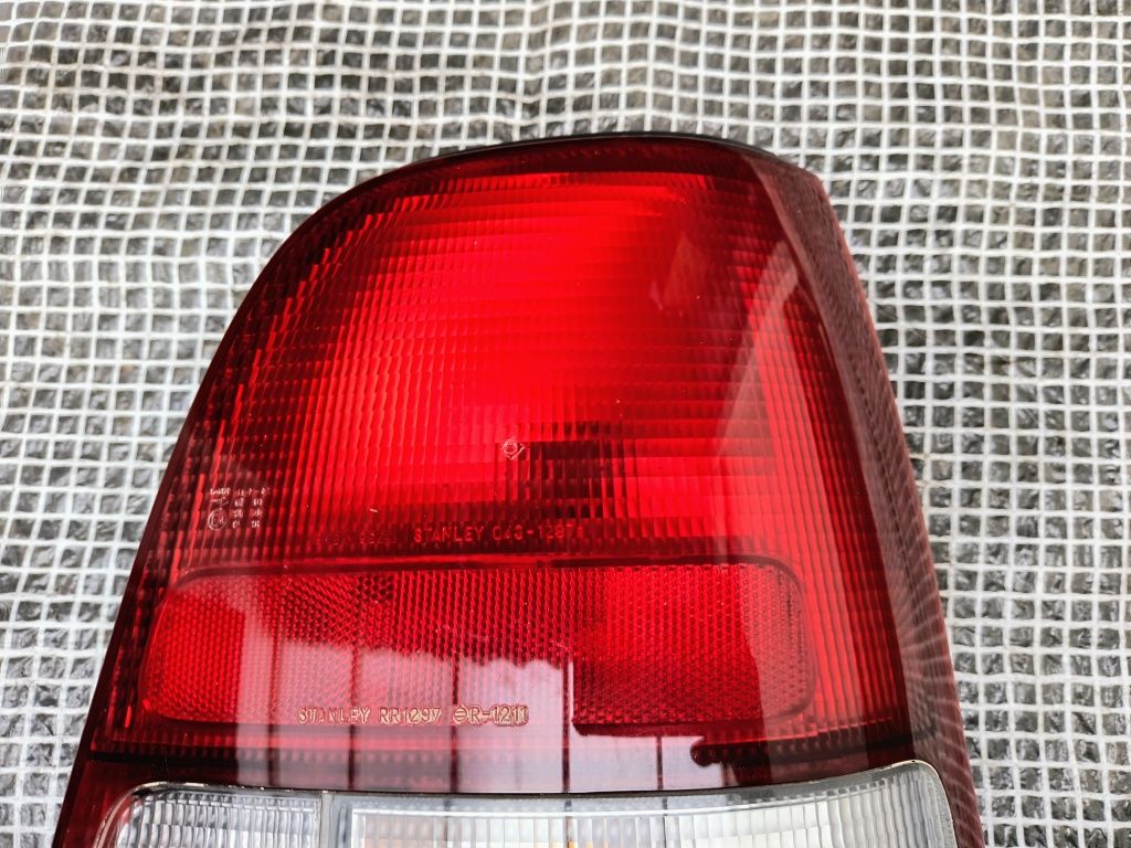 Honda logo lampa prawy tył wkład wysyłka OLX Europa
