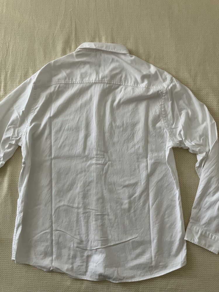 Camisa branca da marca Zara