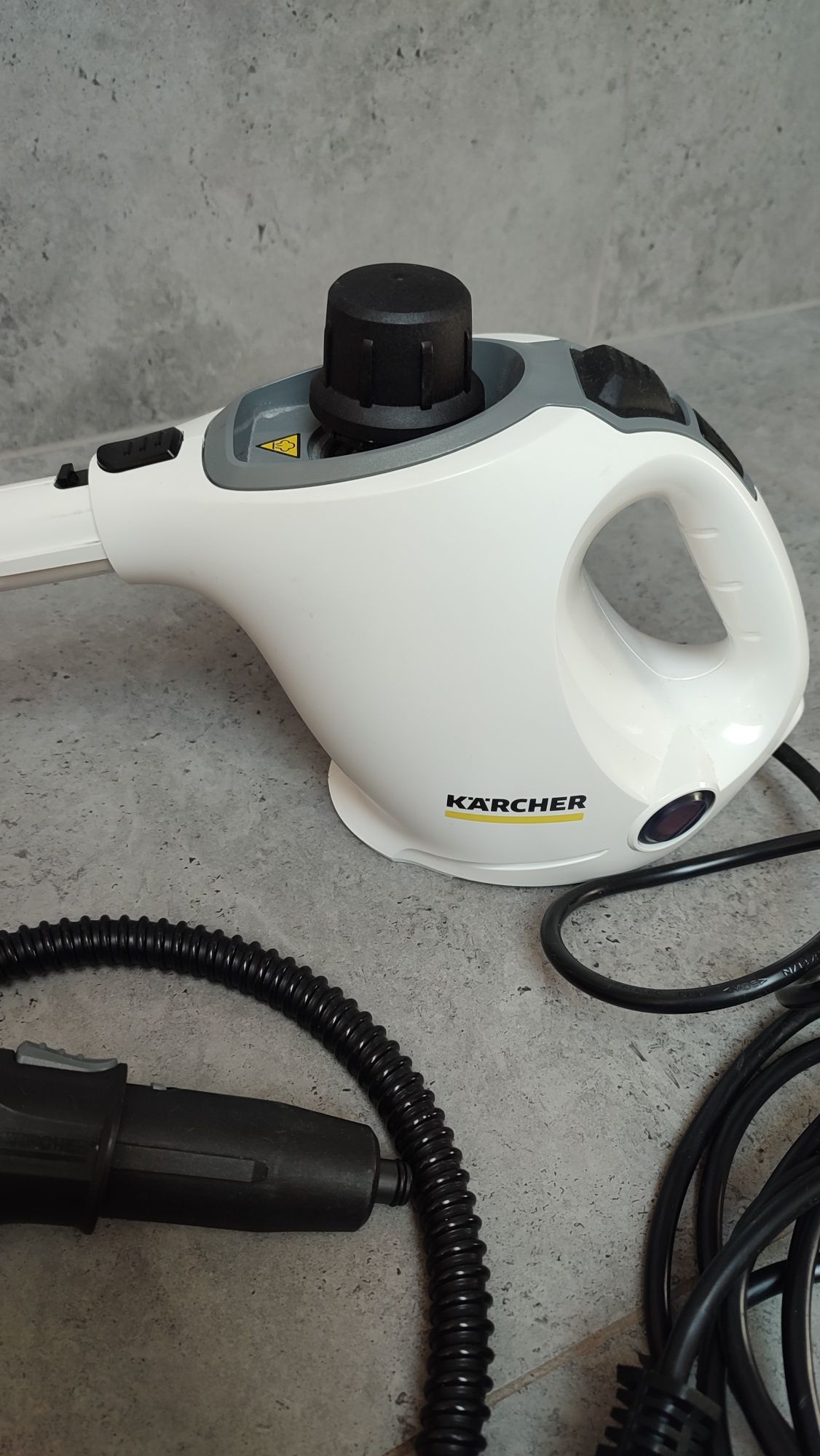 Myjka ciśnieniowa Karcher + zestaw do podłóg