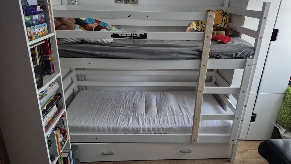 Łóżko piętrowe drewniane stan bardzo dobry ala Ikea materac 80x190