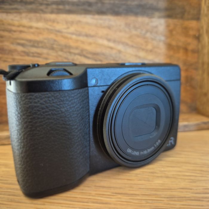 RIcoh GR III hdf na gwarancji