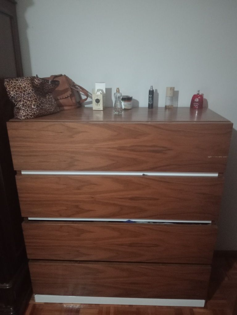 Móvel de quarto (usado)