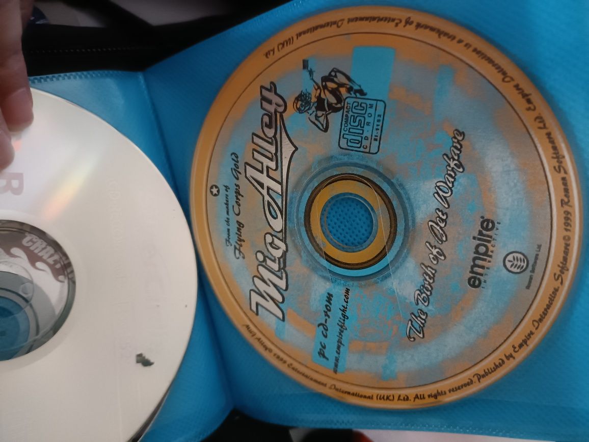 Vendo jogos PS1 e PC