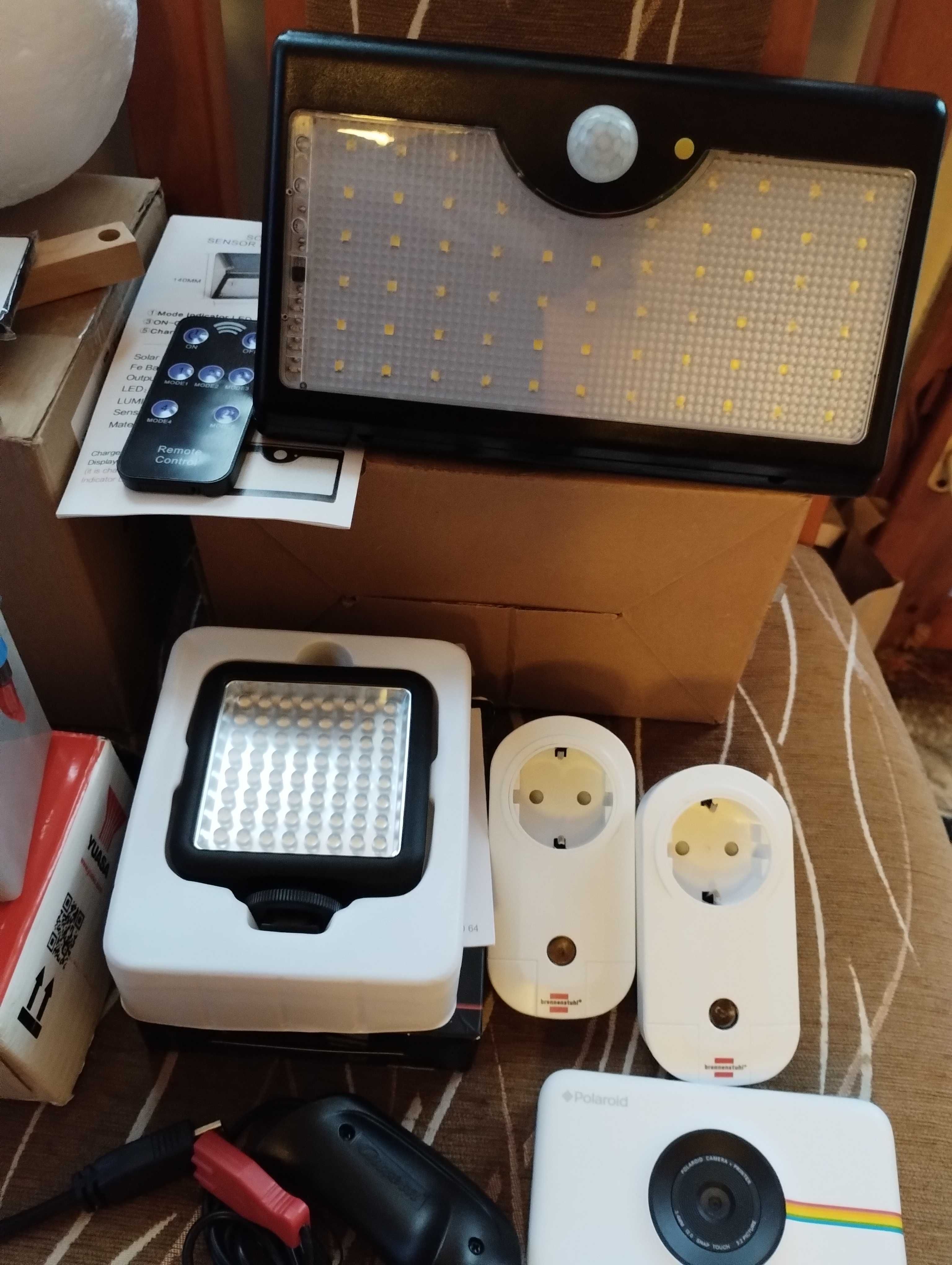 Lampa LED kamera domowa YALE lamp do aparatu YUASA Polaroid LAVA pilot