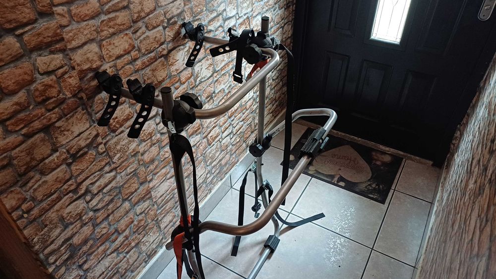 Bagażnik rowerowy na klapę, nowy, GIZA, dobrej firmy Auguri. 2 rowery.