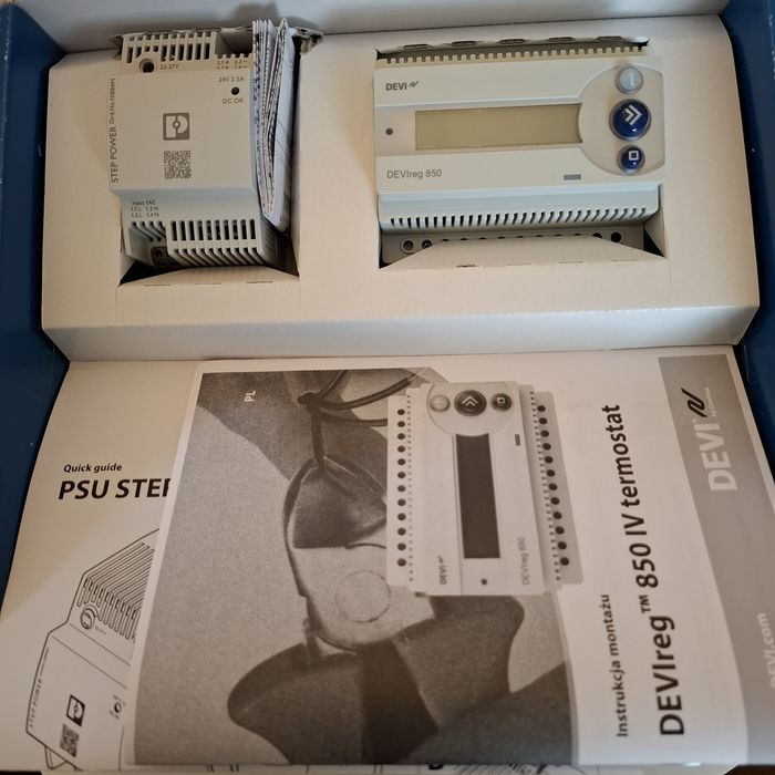 Termostat DEVIreg 850 IV 140F1085