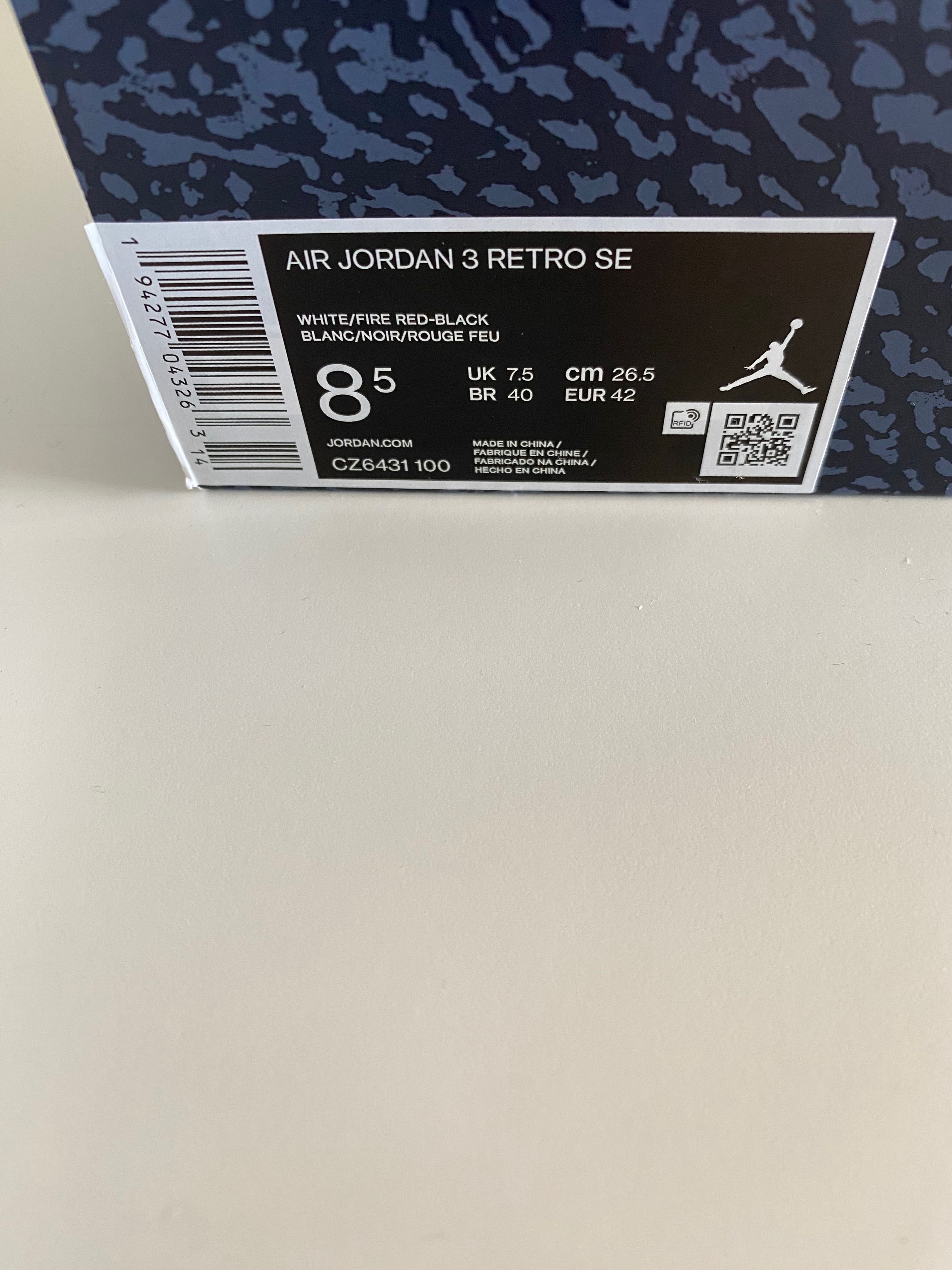 NIKE Air Jordan 3 Retro SE Fire Red Denim 42 (8.5)