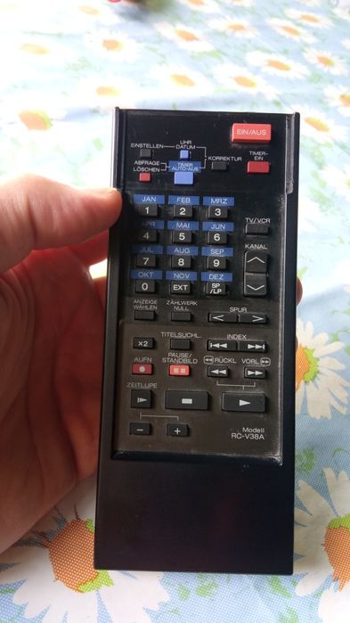 Pilot Akai RC-V38A do wideo, magnetowid
