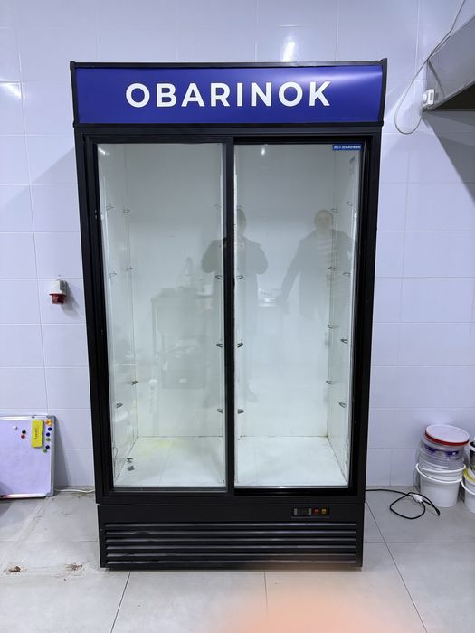 Холодильник для магазину, кафе і тд