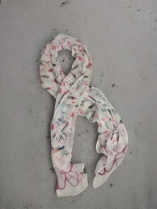 Chusta szal apaszka motyw szminki usta