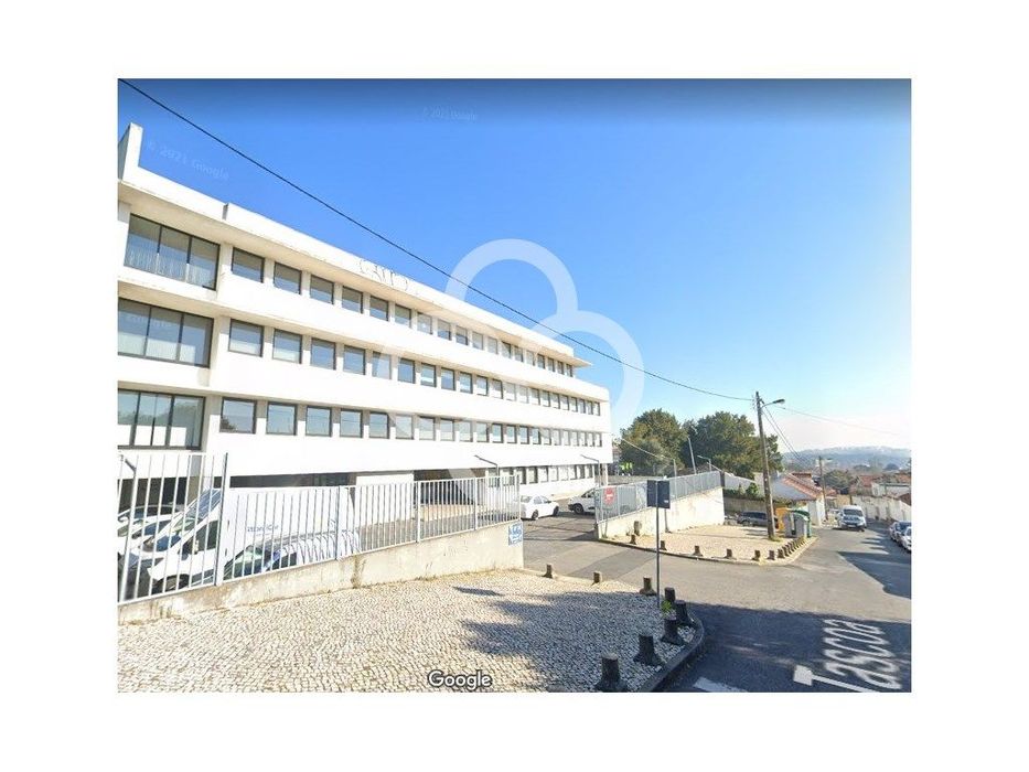 Escritório em edifício de escritórios muito central em fase de remo...