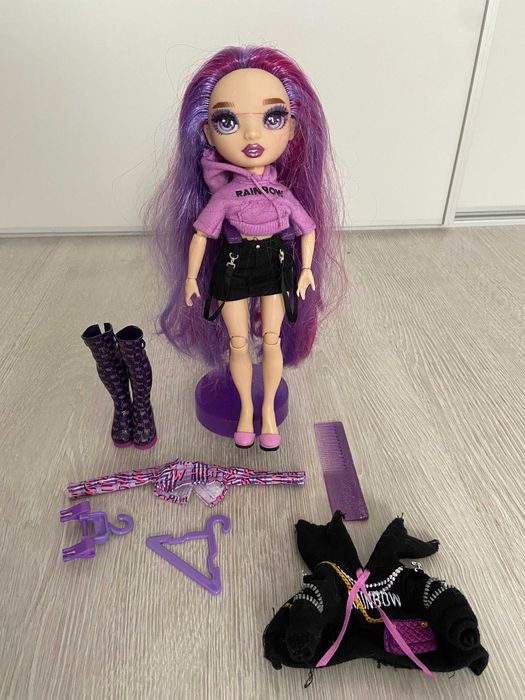 Lalka Rainbow High Emi Vanda Seria 3
