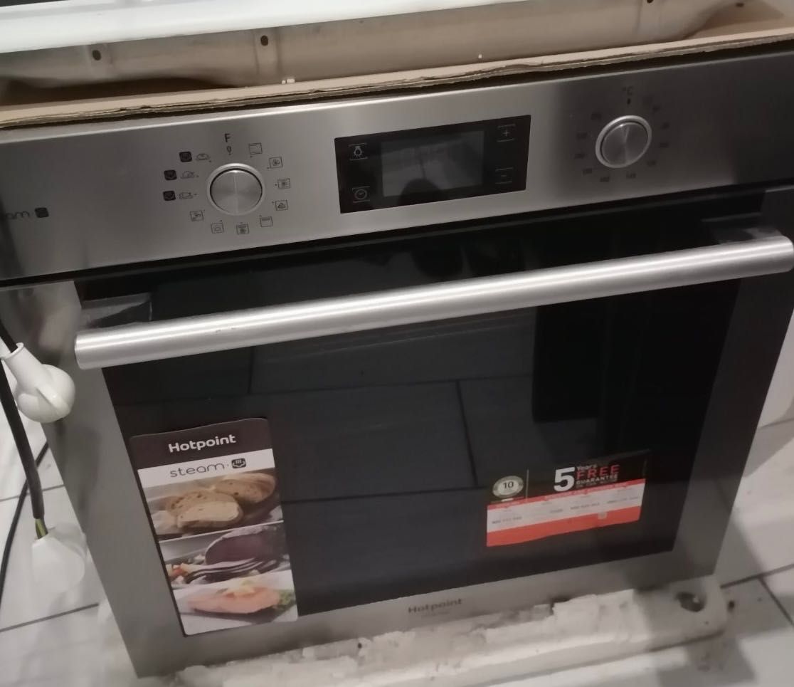 Духовка/ духовий шкаф Hotpoint-Ariston FA4S 841 J IX HA