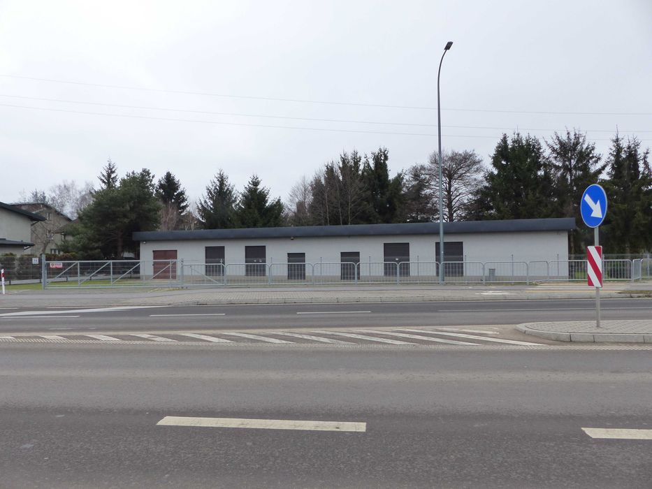 Sklep lokal handlowy usługowy magazynowy hala