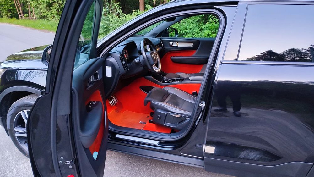 Volvo XC 40 R-DESIGN,Prywatnie,Pełny serwis,Indywidualna konfiguracja