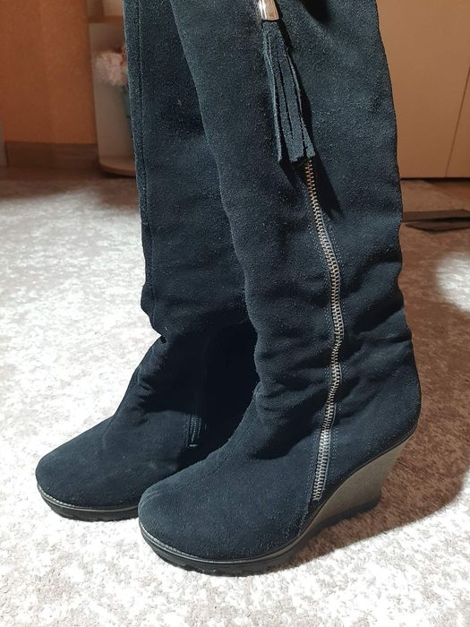 Жіночі зимові сапожки