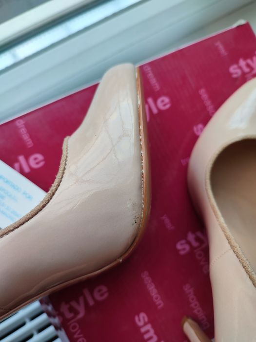 Туфли женские. Лаковые. Нюдовые